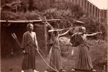 An illustration of a focused samurai archer practicing Zanshin, with a serene expression, bow drawn, surrounded by nature, symbolizing mindfulness and awareness in action.